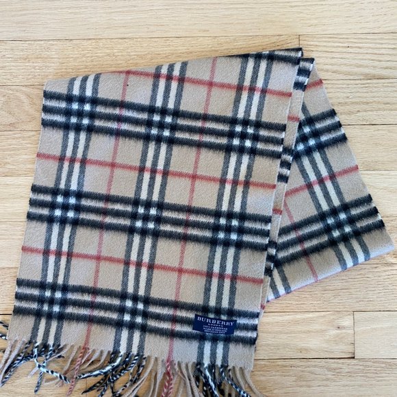 Authentic 100% Cashmere Burberry Scarf - Picture 2 of 4